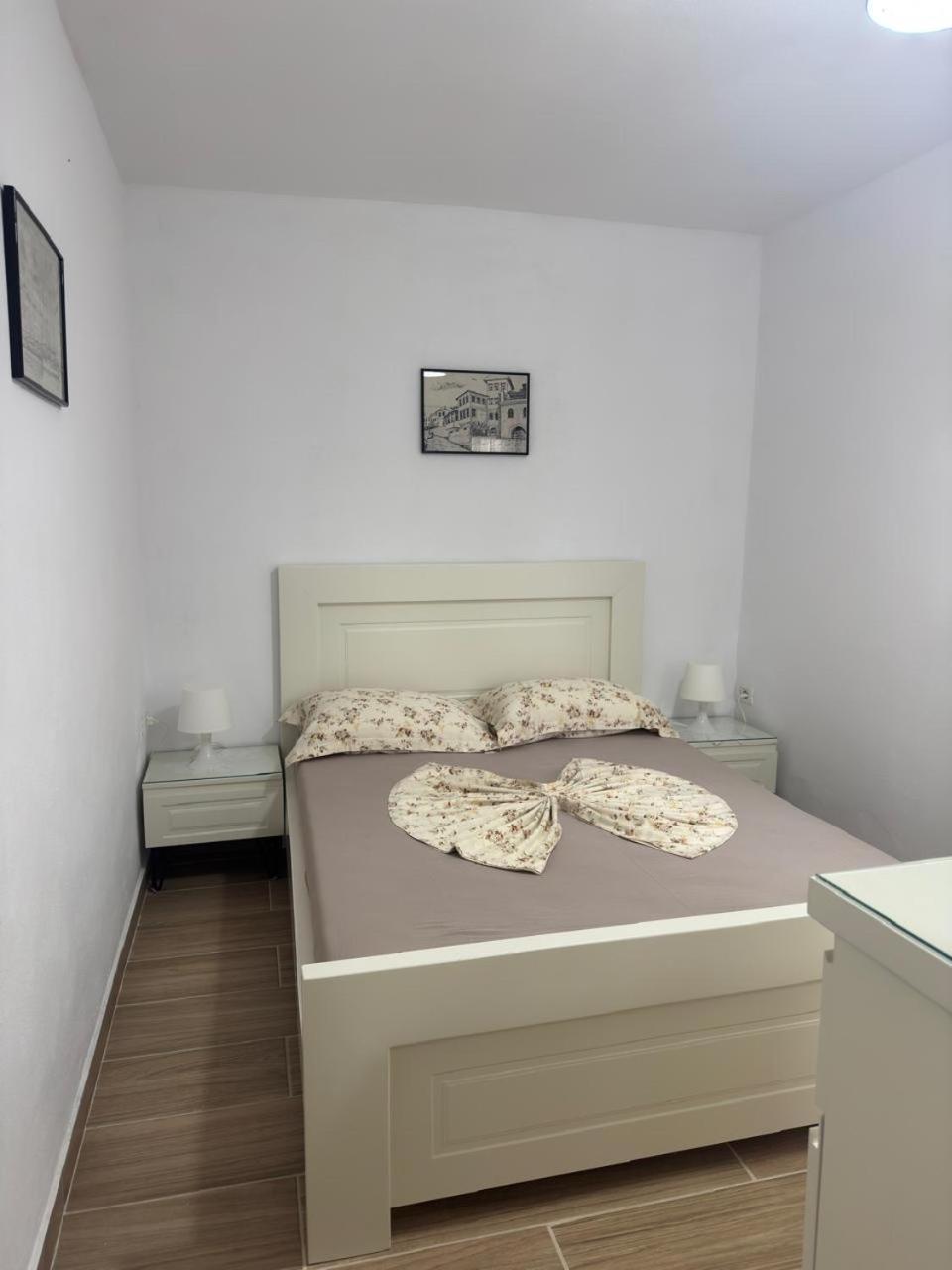 Mustafaraj Apartments Εξαμίλιο Εξωτερικό φωτογραφία